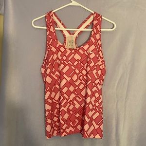 Nike Performence, womens work out top size XL, pink square pattern